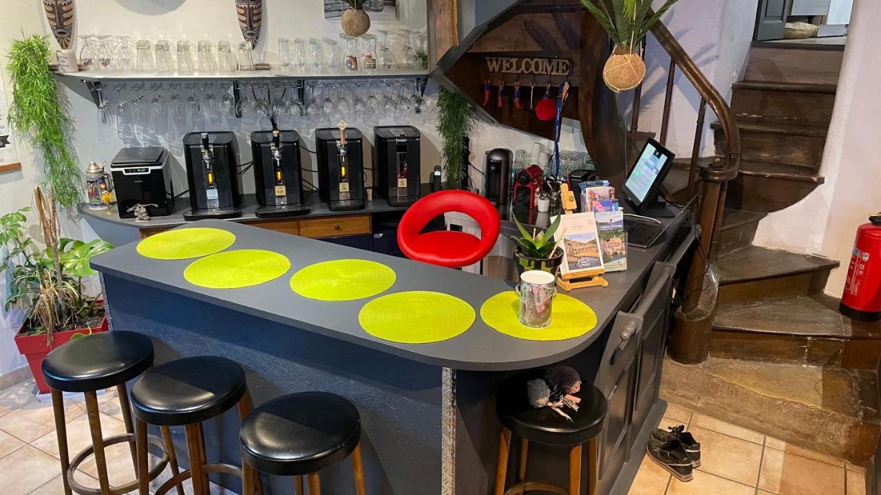 蒂菲勒迎宾酒店 埃斯坦 外观 照片